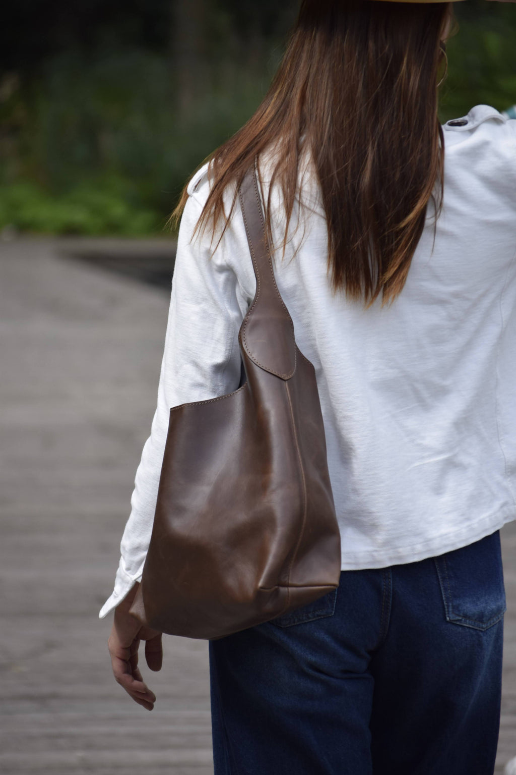 The Sierra Handbag – Full-Grain Leather, Handcrafted in Ecuador
