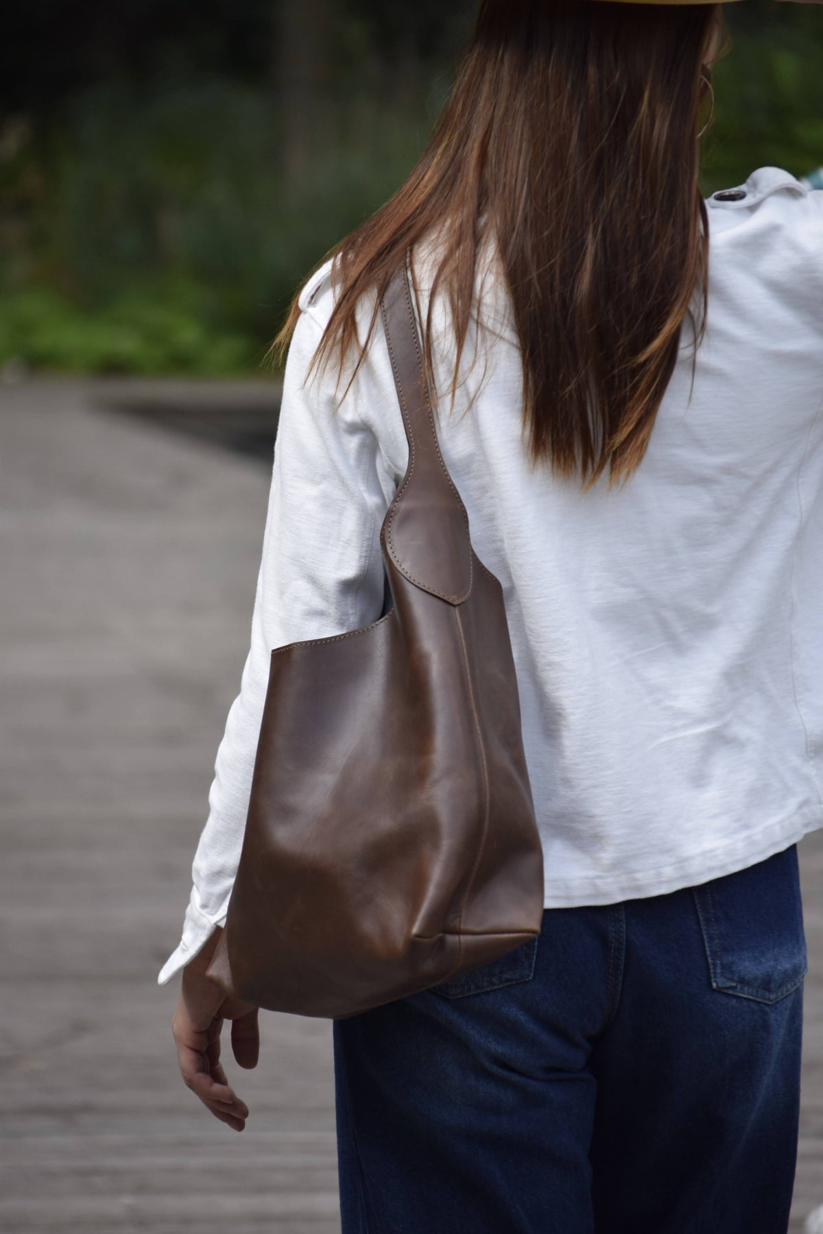 The Sierra Handbag – Full-Grain Leather, Handcrafted in Ecuador