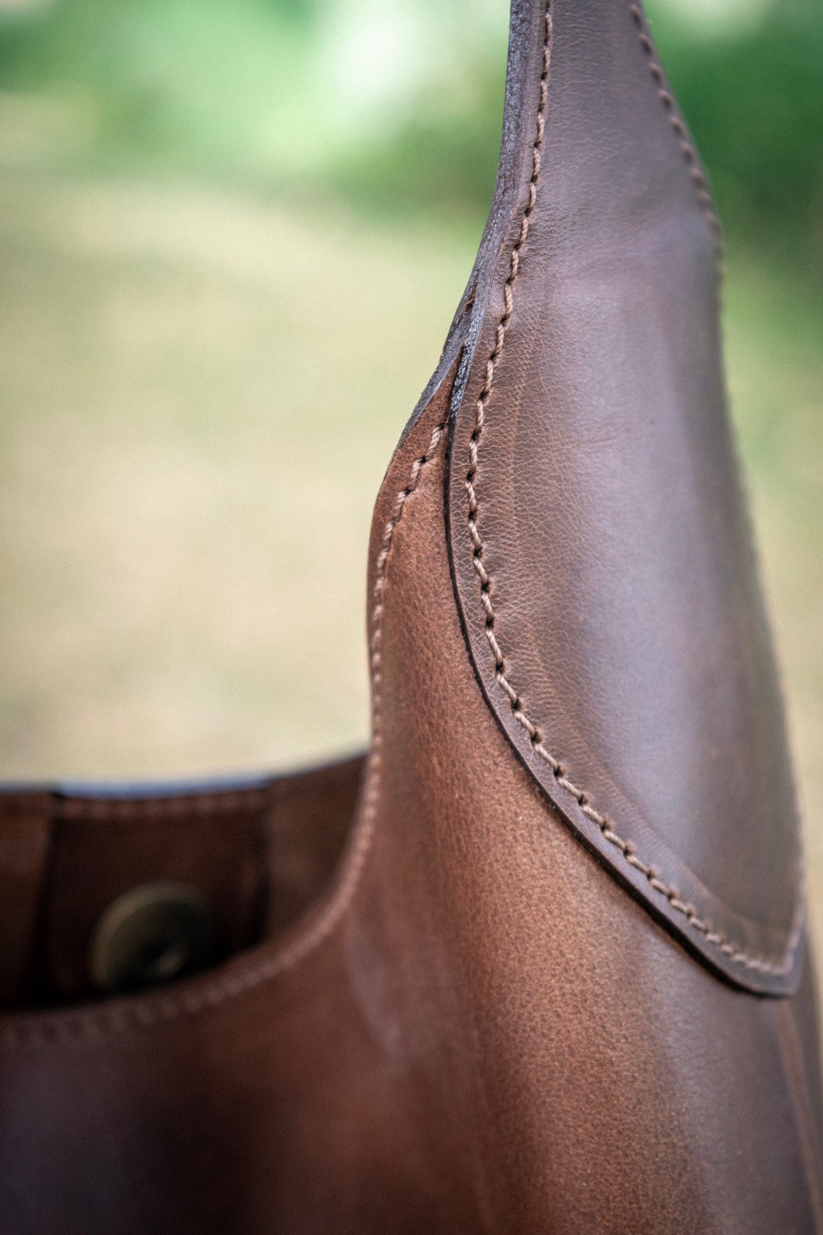 The Sierra Handbag – Full-Grain Leather, Handcrafted in Ecuador